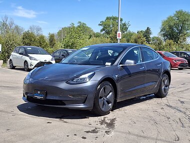 2019 Tesla Model 3 Standard Range Plus | Leatherette | Transparent Roof | Adaptive Cruise | Blind Spot Alert and More !